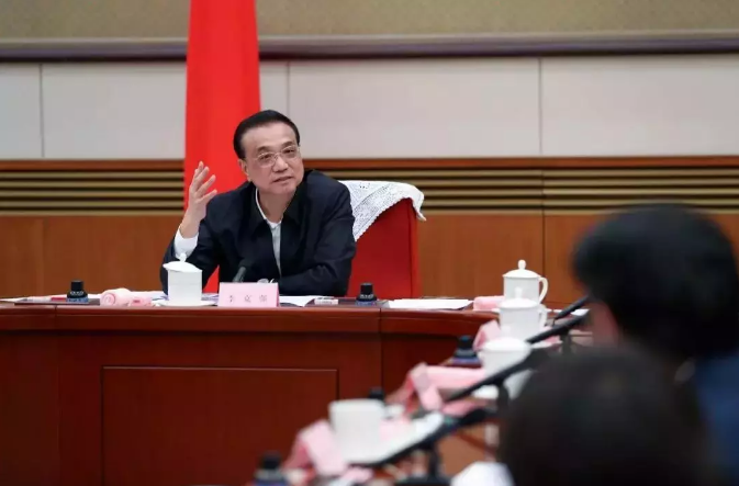 工程款有盼頭了！李克強(qiáng)：抓緊解決政府部門和國(guó)有企業(yè)拖欠民營(yíng)企業(yè)賬款問(wèn)題.png
